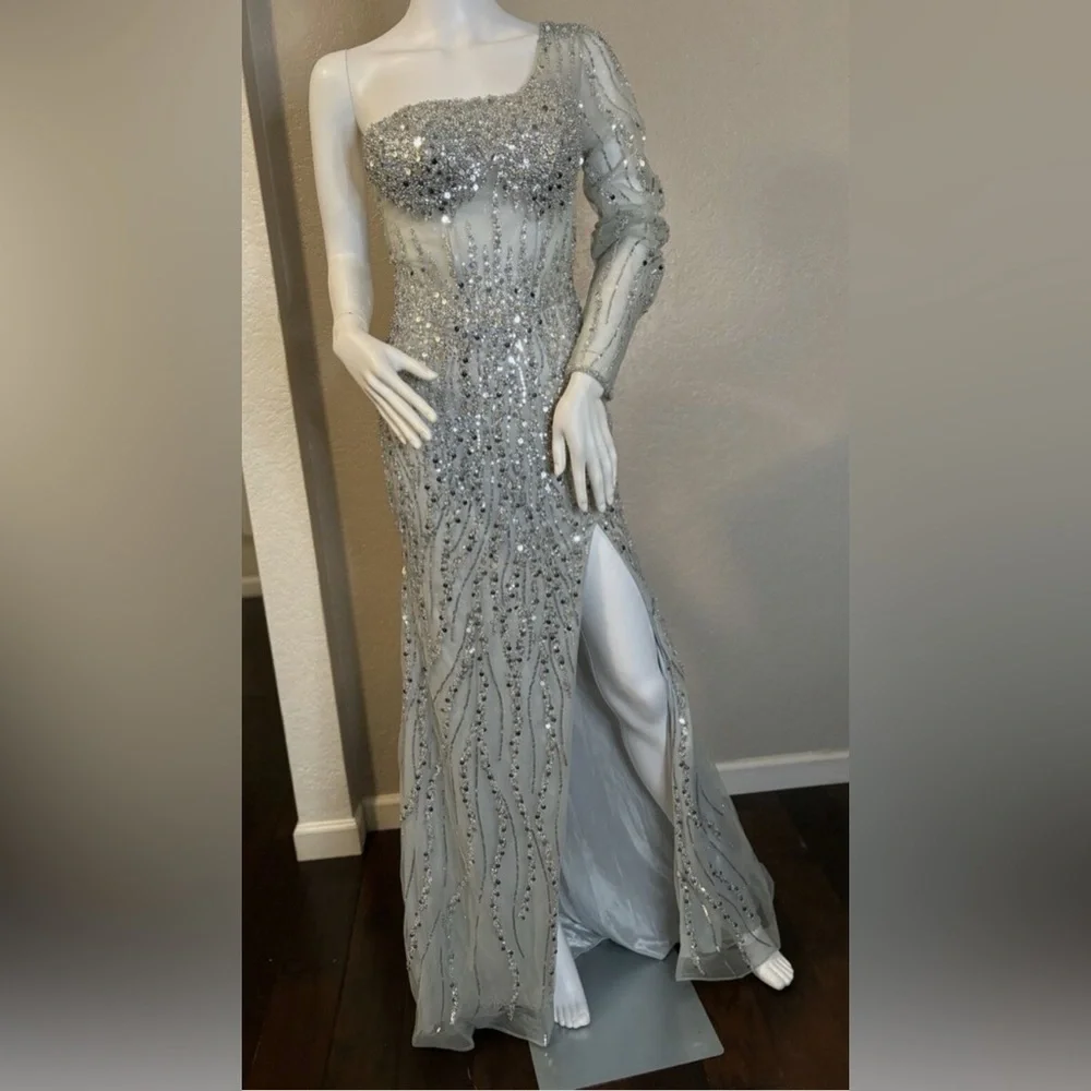 Gianni Binni Gorgeous One Shoulder Sequin Jewel elegant Gown